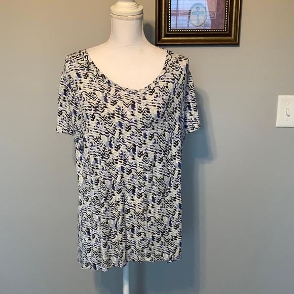 Lee pullover tee shirt